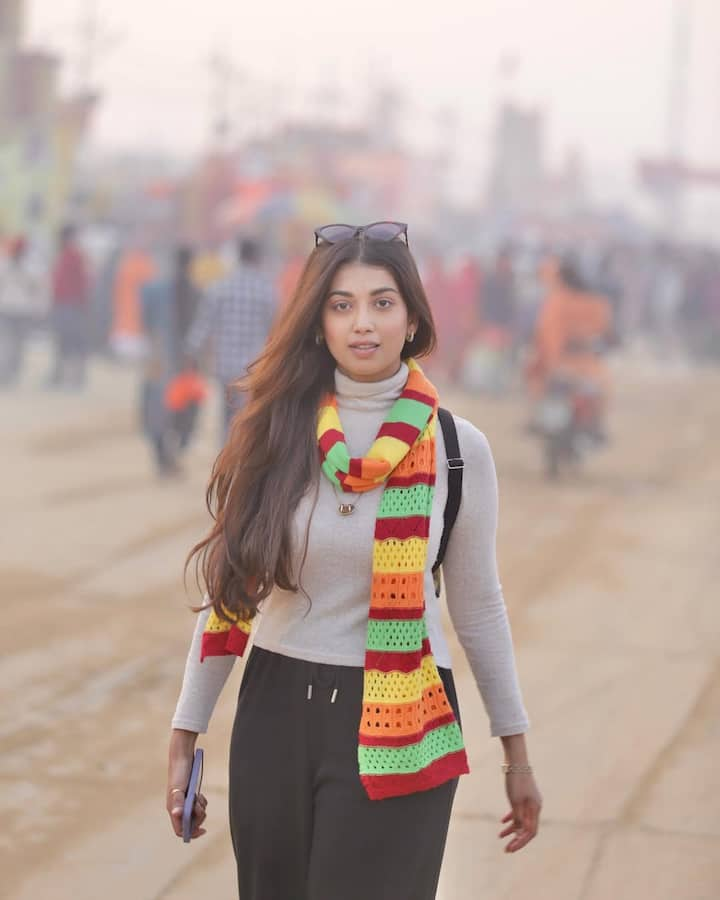 Digangana Suryavanshi - Actress Digangana Suryavanshi recently attended Mahakumbh. Where the actress not only took a bath in the Sangam but also tried for the installment.