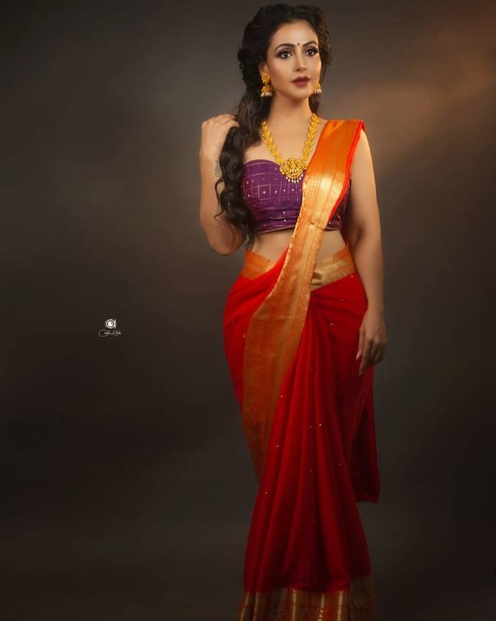 క్యారెక్టర్ ఆర్టిస్టుగా పలు ఆఫర్లు అందుకుంది నందిని.. వచ్చిన అవకాశాలు సద్వినియోగం చేసుకుంటోంది