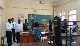 தொடங்கிய 12ஆம் வகுப்பு செய்முறைத் தேர்வு; பள்ளிக் கல்வி இயக்குநர் நேரில் ஆய்வு!
