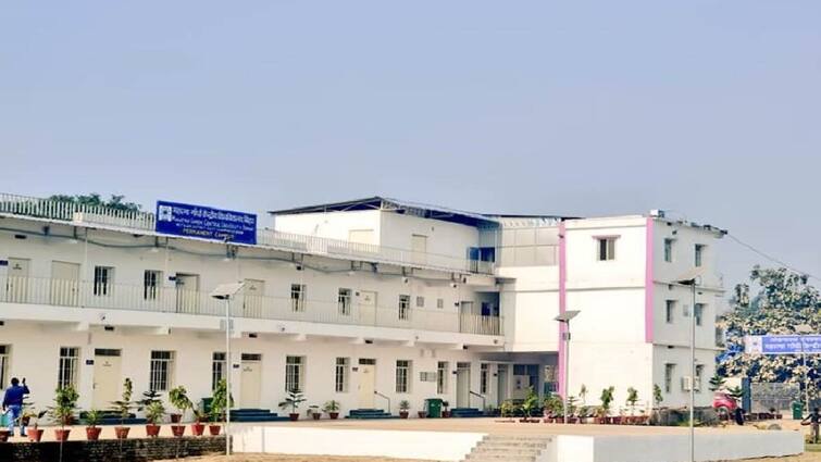 mahatma gandhi central university started admission process for UnderGraduate and PostGraduate courses know how to apply बिहार के कल्चर में पढ़ने का है मन तो इस सेंट्रल यूनिवर्सिटी में ले सकते हैं एडमिशन