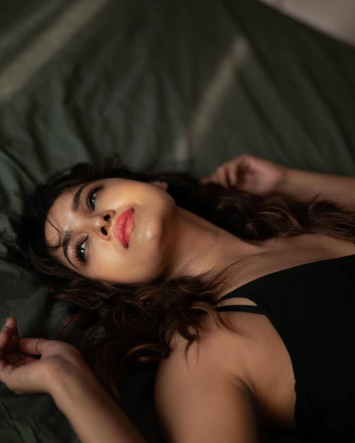 2010 ஆம் ஆண்டு முதல் சினிமாவில் நடித்து வரும் வாணி போஜன் 15 ஆண்டுகளாக சினிமாவில் நடித்து வருகிறார். ஆனால், இன்னும் பெரிய பெரிய நடிகர்களின் படங்களில் நடிக்கும் வாய்ப்பு தான் சரியாக அமையவில்லை.