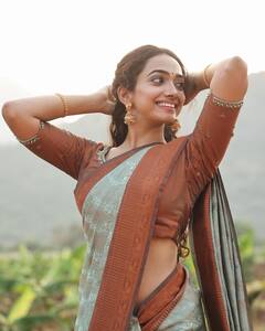 Saanve Megghana : குடும்பஸ்த்தன் பட நடிகை சான்வே மேகனாவின் லேட்டஸ்ட் க்ளிக்ஸ்