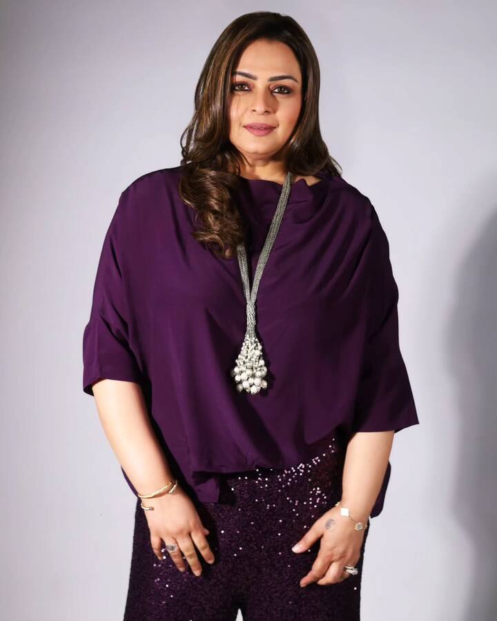 लेकिन एक्ट्रेस के जीजा महेश बाबू ने एक भी बार उन्हें सपोर्ट नहीं किया. ऐसे में सभी को लग रहा था कि जीजा-साली के बीच कुछ अनबन चल रही है. इसपर अब शिल्पा ने चुप्पी तोड़ी है.