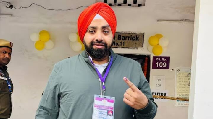 चांदनी चौक विधानसभा सीट पर आम आदमी पार्टी के पुनरदीप सिंह 16572 वोट के अंतर से जीत गए हैं. यहां पर बीजेपी के सतीश जैन दूसरे और कांग्रेस के मुदित अग्रवाल तीसरे नंबर पर रहें.