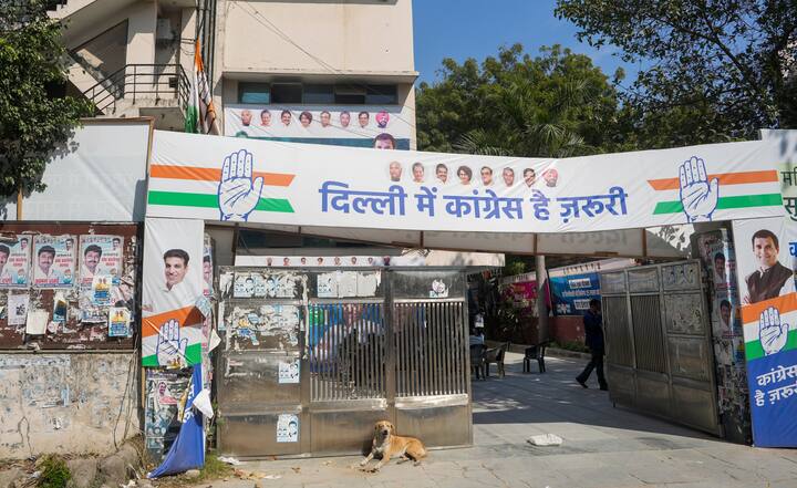 View of the Delhi Pradesh Congress Committee (DPCC) premises amid the counting of votes for the Delhi Assembly polls, in New Delhi, Saturday, Feb. 8, 2025. (Image Source: PTI)
