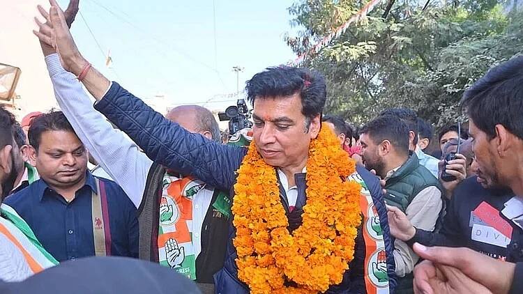 delhi election news congress devendra yadav delhi vidhansabha bethak badli seat result 2025 Delhi Election 2025: દિલ્હીની એકમાત્ર વિધાનસભા બેઠક, જેના પર કોંગ્રેસ ચાલી રહી છે આગળ