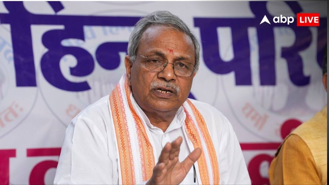 VHP surendra jain says hindu population are decreasing also told what age Indian should get married how many children they should have 'अगर हिंदू घटा तो...', VHP ने बताया कितनी उम्र में शादी और कितने बच्चे पैदा करें भारतीय