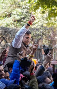 Delhi Election Result 2025: कहीं दिखा जश्न तो कहीं पसरा मातम, नतीजों के बाद चेहरे बयां कर रहे दिल्ली की तस्वीर