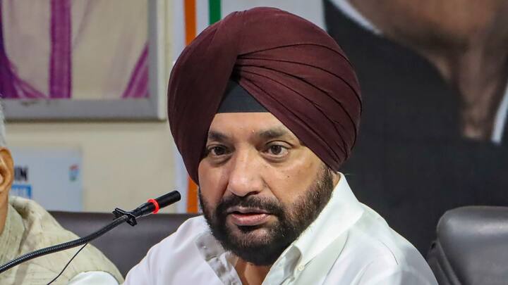 गांधीनगर विधानसभा सीट से बीजेपी के अरविंदर सिंह लवली 12748 वोटों से जीत हासिल की है. उन्होंने आम आदमी पार्टी के उम्मीदवार नवीन चौधरी (दीपू) को हराया.