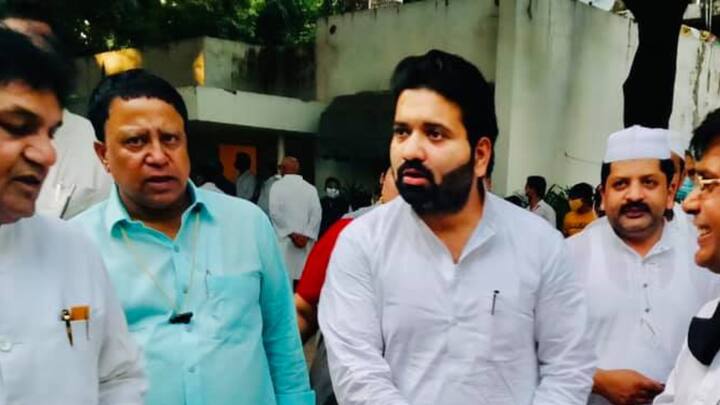 मटिया महल सीट से आम आदमी पार्टी के आले मोहम्मद इकबाल आगे चल रहे हैं. इस सीट पर भारतीय जनता पार्टी की उम्मीदवार दीप्ति इंदौरा हैं, जोकि पीछे चल रही हैं.