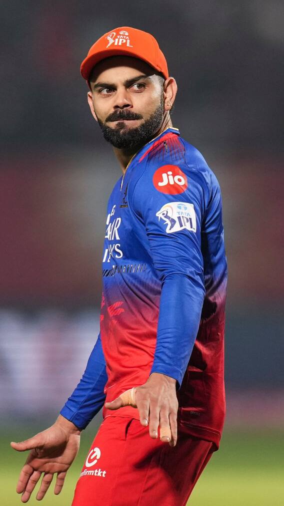 Top 10 Batters Who Played Most Dot Balls In IPL History