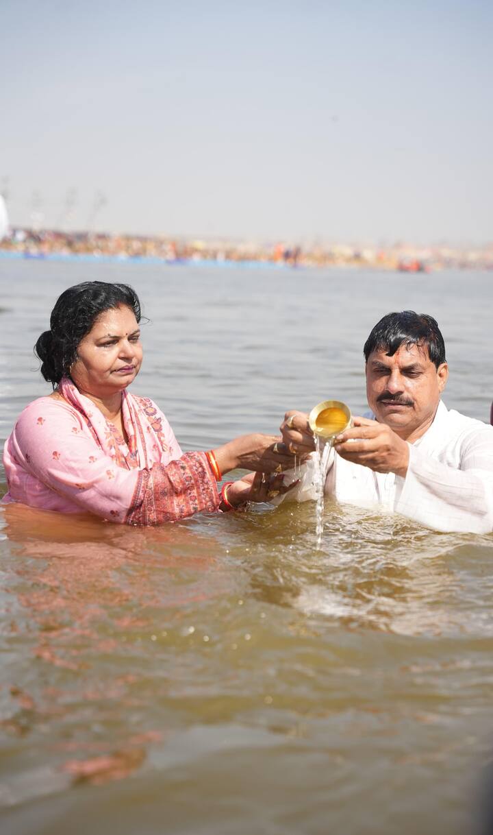 सीएम मोहन यादव ने कहा कि भारत वर्ष में प्रत्येक 12 वर्ष में अलग-अलग चार नगरों में होने वाले कुंभ में स्नान का अवसर कई जन्मों के पुण्य से प्राप्त होता है.
