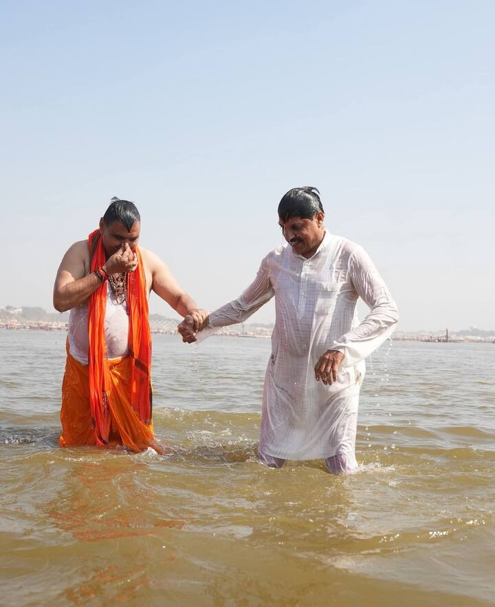 बीजेपी शासित मध्य प्रदेश और राजस्थान के सीएम भजनलाल शर्मा के बाद अब छत्तीसगढ़ के मुख्यमंत्री विष्णु देव साय मंत्रिमंडल सहयोगियों समेत बीजेपी के सांसद और विधायक 13 फरवरी को प्रयागराज में महाकुंभ का स्नान करेंगे.
