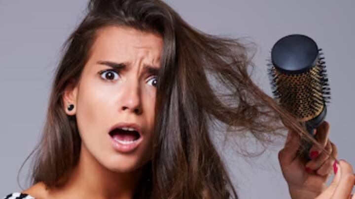 কষ্টার্জিত টাকায় কেনা জিনিস ফেলে দিতে বুকে শেল বেঁধে বইকি! তাই ভাঙাচোরা জিনিস দিয়েও কাজ চালানোর চেষ্টা করি আমরা।