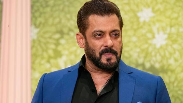 সলমন জানিয়েছেন, যখন জেলে ছিলেন, প্রচুর ঘুমাতেন। সেখানে কিছু করার ছিল না তাঁর। পরিবার-পরিজনরা ছিলেন না। তাই ঘুমিয়েই সময় কাটাতেন। এখন মাঝ আকাশে বিমানে ঝাঁকুনি হলেও ঘুমান তিনি। কারণ তখনও কিছু করার থাকে না।