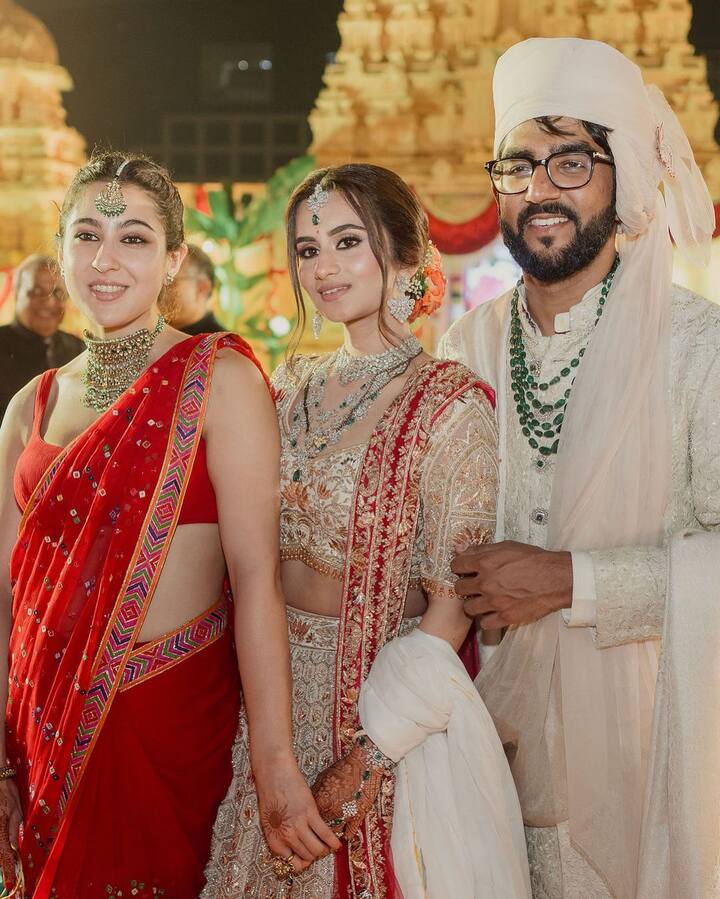 सारा अली खान ही सोशल मीडियावर नेहमीच सक्रिय असते. तिने इन्स्टाग्रामवर याच लग्नातील फोटो शेअर केले आहेत.