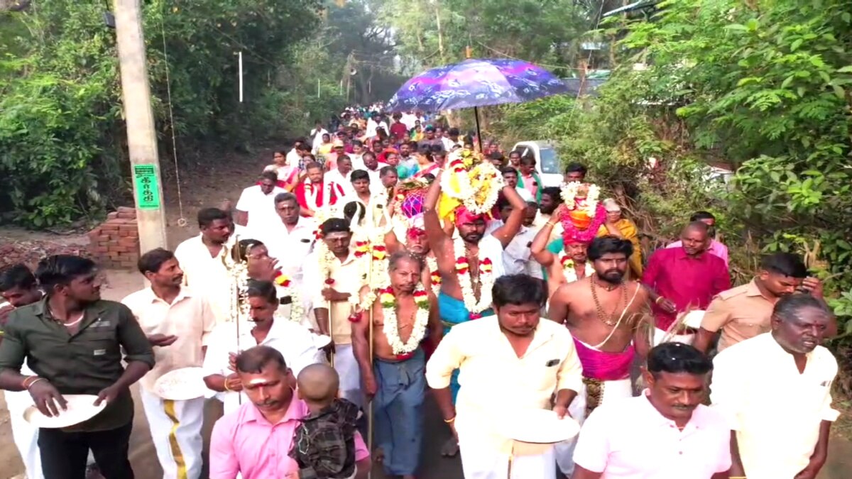 ஓலையாம்புத்தூர் கிராமத்தில் ஒரேநாளில் நான்கு கோயில்களுக்கு கும்பாபிஷேகம் - பரவசத்தில் பக்தர்கள்....!