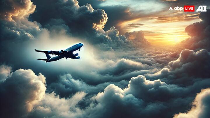 नोम वालंटियर फायर डिपार्टमेंट की मानें तो बेरिंग विमान में पायलट समेत 10 लोग सवार थे. अग्निशमन विभाग ने फेसबुक पर एक बयान में कहा है कि हम वर्तमान में नोम और व्हाइट माउंटेन से  जमीनी खोज कर रहे हैं.