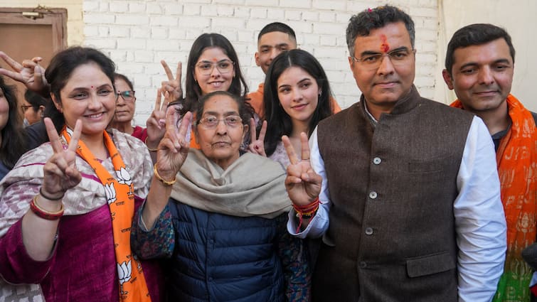 Delhi Election Results Pravesh Verma, BJP's Winning Candidate From New Delhi Seat, Offers Prayers At Dada Bhairav Temple