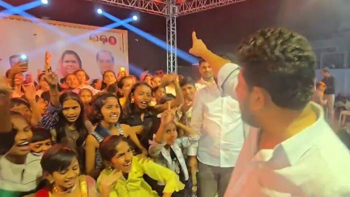 यानंतर बच्चे कंपनी समवेत सुजय विखे यांनी झिंगाट गाण्यावर ठेका धरला.