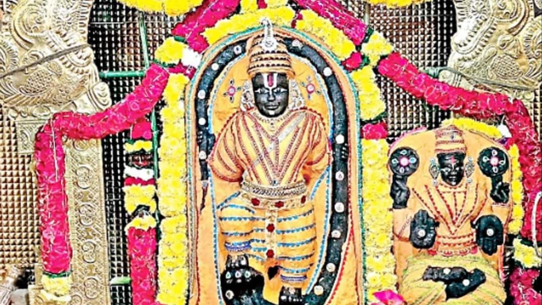 Venugopala Swamy Temple: పెళ్లి కావలసిన వాళ్లు వస్తే సంవత్సరంలో పెళ్లి అవుతుంది, కోరిన కోరికలు నెరవేర్చే స్వామి Unknown Facts about Srikakulam Venugopala Swamy Temple Venugopala Swamy Temple: పెళ్లి కావలసిన వాళ్లు వస్తే సంవత్సరంలో పెళ్లి అవుతుంది, కోరిన కోరికలు నెరవేర్చే స్వామి