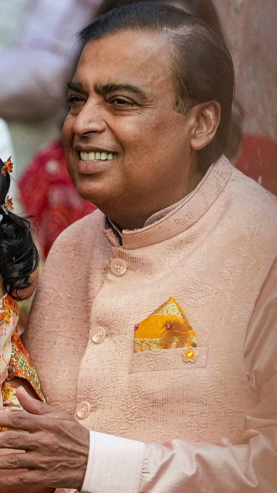 मुकेश अंबानी एशिया के सबसे अमीर इंसानों में से एक हैं