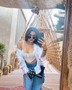 Ishita Raj Photo: દુબઈમાં વેકેશન એન્જોય કરી રહી છે ઈશિતા, અભિનેત્રીની ગ્લેમરસ તસવીરોએ વધાર્યું તાપમાન