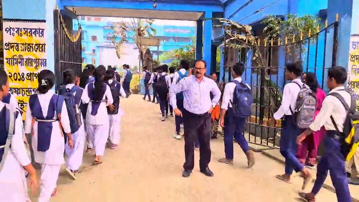 পরীক্ষার্থীরা প্রশ্নপত্র পাবে সকাল ১০টা ৪৫-এ।  পরীক্ষা চলবে সকাল ১১টা থেকে দুপুর ২টো পর্যন্ত। পরীক্ষার্থীদের যাওয়া-আসার জন্য স্পেশাল বাসের ব্যবস্থা করেছে পরিবহণ দফতর।