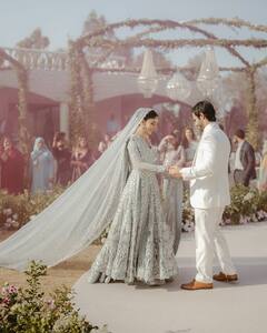 'सनम तेरी कसम' एक्ट्रेस मावरा होकेन ने रिसेप्शन में ली 'फेयरीटेल' एंट्री, शौहर ने बाहों में भरकर लुटाया प्यार