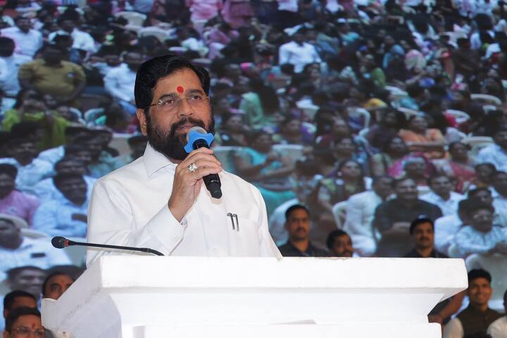 उपमुख्यमंत्री एकनाथ शिंदेंनी महाराजांच्या कुटुंबावरील कर्जाचं ओझं कमी केलं आहे. संपूर्ण आयुष्य समाजकार्यासाठी अर्पण करणाऱ्या शिरीष महाराजांसाठी एकनाथ शिंदेंनी हे पाऊल उचललं आहे.