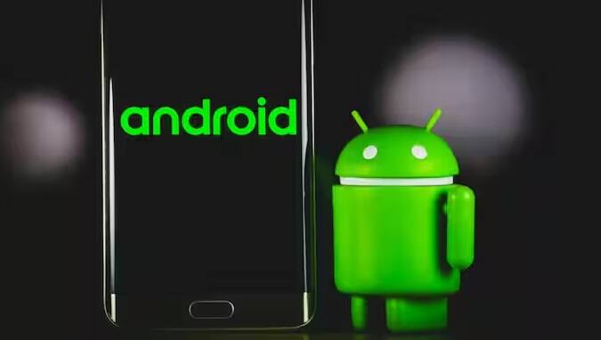 લાખો એન્ડ્રોઇડ યુઝર્સ પર એક મોટો ખતરો મંડરાઈ રહ્યો છે. ભારત સરકારની સાયબર સુરક્ષા એજન્સી CERT-In એ એન્ડ્રોઇડ યુઝર્સ માટે એક એડવાઇઝરી જાહેર કરી છે. CERT-In ની એડવાઇઝરી Android વર્ઝન 12 અને તેનાથી ઉપરના વર્ઝન પર ચાલતા બધા ડિવાઇસ પર  લાગુ પડે છે.