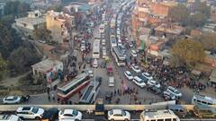 IN Pics: महाकुंभ में लगा 'महाजाम', कई किमी लंबी लगी वाहनों की कतारें, लोगों को बुरा हाल