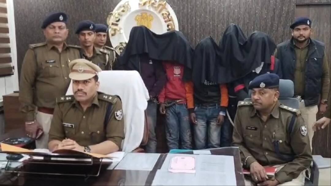 Kishanganj News: ड्राइवर हत्याकांड का खुलासा, भाभी के अवैध संबध से नाराज देवर ने दिया था वारदात को अंजाम Kishanganj Crime Five accused arrested in tractor driver murder case in bihar ann Kishanganj News: ड्राइवर हत्याकांड का खुलासा, भाभी के अवैध संबध से नाराज देवर ने दिया था वारदात को अंजाम