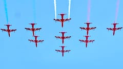 Aero India 2025: एयरो इंडिया 2025 में एक साथ आसमान में गरजे रूस और अमेरिका के फाइटर जेट, दुनिया ने देखी भारत की ताकत