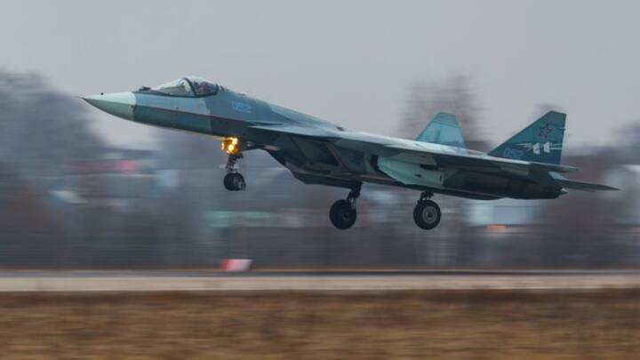 एयरो इंडिया’ प्रदर्शनी में पहली बार दुनिया के सबसे उन्नत पांचवीं पीढ़ी के लड़ाकू विमान- रूसी सुखोई एसयू-57 भाग लें रहे हैं.