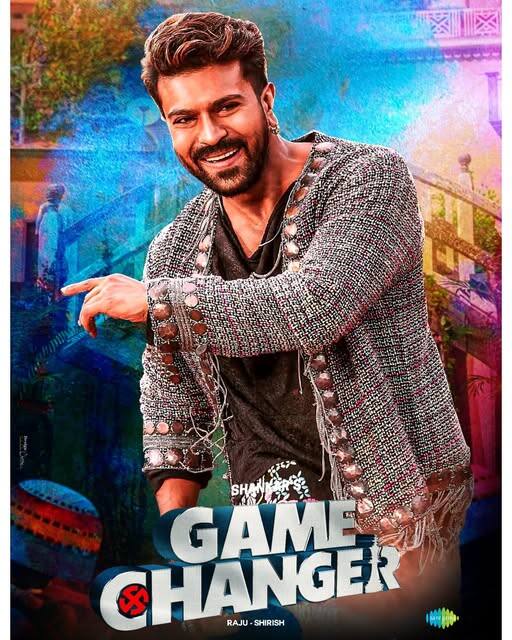 गेमचेंजर - साउथ स्टार राम चरण और कियारा आडवाणी की फिल्म ‘गेम चेंजर’ से लोगों की खासी उम्मीद थी. लेकिन जब फिल्म रिलीज हुई तो इसने भी दर्शकों को निराश ही किया. इसलिए ये फिल्म भी फ्लॉप रही.