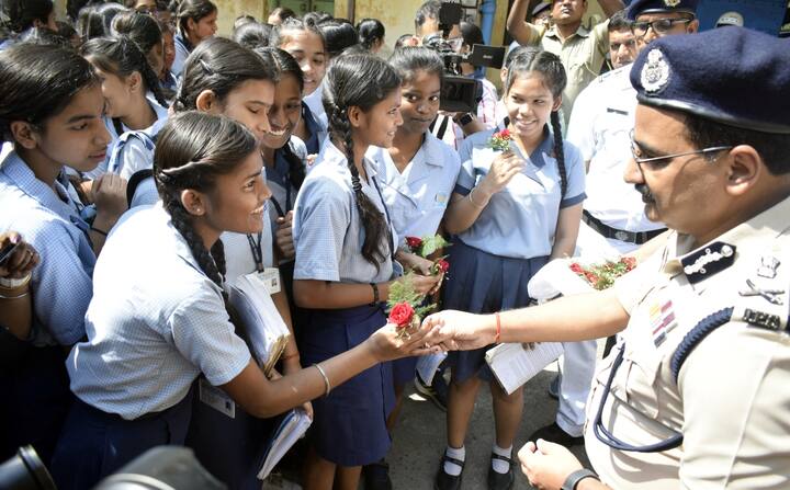 প্রতিবারের মতো, এবারও মালদা জেলায় রয়েছে পর্ষদের কড়া নজর থাকছে। জেলার ১২২টি পরীক্ষাকেন্দ্রে পরীক্ষা দেবে ২৬৩টি স্কুলে পকীক্ষার্থীরা।  প্রতি পরীক্ষাকেন্দ্রে থাকছেন অতিরিক্ত ২ জন করে ভেনু সুপারভাইজার।