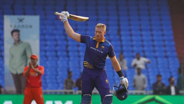 Watch: Kiwi Legend Shatters Records With Unbeaten 160 In Legend 90Ball League Fixture
