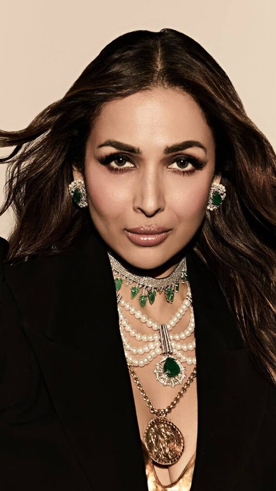 51 की उम्र में मलाइका अरोड़ा ने ब्लैक ड्रेस में दिखाया जलवा