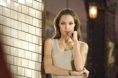 एक नाम से बनीं दो फिल्में, एक ने कमाए 3 हजार करोड़, दूसरी ने बनाया फ्लॉप एक्टर को सुपरस्टार