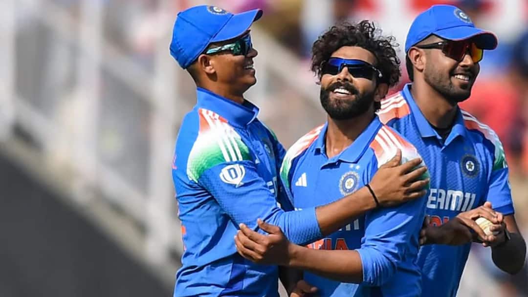 રવિન્દ્ર જાડેજા ODIમાંથી નિવૃત્ત થશે? ચેમ્પિયન્સ ટ્રોફીની ફાઇનલમાં વિરાટ કોહલીની આ હરકતથી મળ્યા સંકેત Champions Trophy Final, Jadeja Hugs Kohli, Drops Retirement Hint રવિન્દ્ર જાડેજા ODIમાંથી નિવૃત્ત થશે? ચેમ્પિયન્સ ટ્રોફીની ફાઇનલમાં વિરાટ કોહલીની આ હરકતથી મળ્યા સંકેત