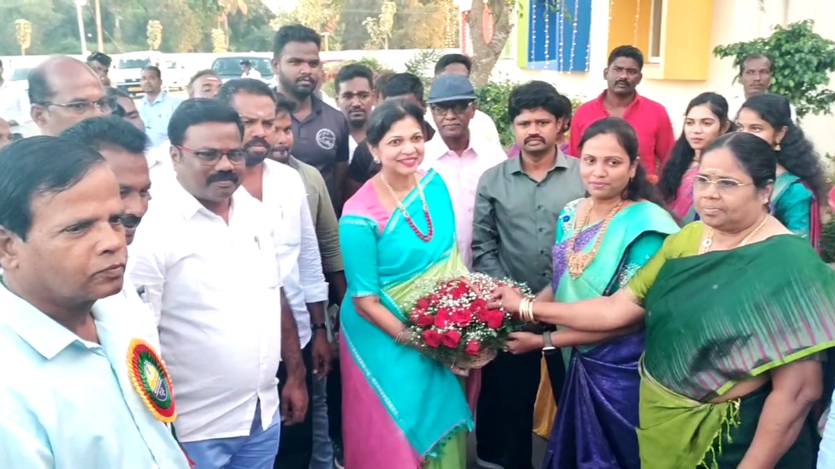 சினிமா நல்ல செய்திகளை சொல்வதில்லை - ஆதங்கப்பட்ட செளமியா அன்புமணி...!