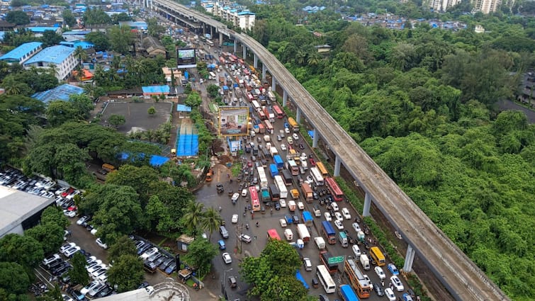 32.4-Km Service Road Along Mumbai-Bengaluru Highway To Ease Pune Traffic Nightmare Soon