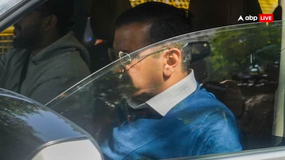 चुनाव में हार के बाद पहली बार मीडिया के कैमरे में कैद हुए अरविंद केजरीवाल, दिया ये रिएक्शन