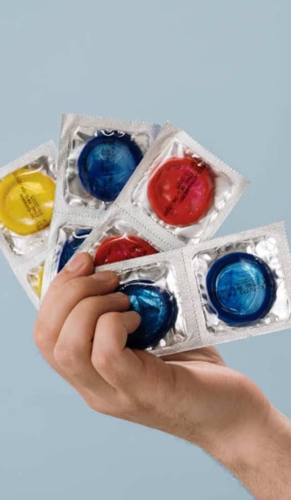 कंडोम बनाने के दौरान क्यों दिया जाता है बिजली का झटका?