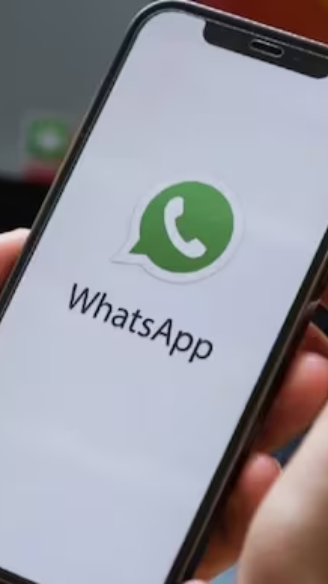 WhatsApp का ब्लॉकिंग टूल बहुत काम का है और यह कई सारे स्पैम मैसेज और नोटिफिकेशन से बचाता है.
