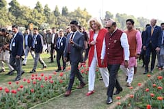 दिल्ली में ट्यूलिप फेस्टिवल का आगाज, LG विनय सक्सेना और नीदरलैंड की राजदूत ने किया उद्घाटन