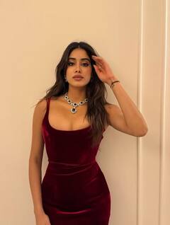 Valentine 2025: वैलेंटाइन पर रेड ड्रेस पहन लगना चाहती हैं ग्लैमरस, इन एक्ट्रेसेस के कलेक्शन से ले सकती हैं इंस्पिरेशन