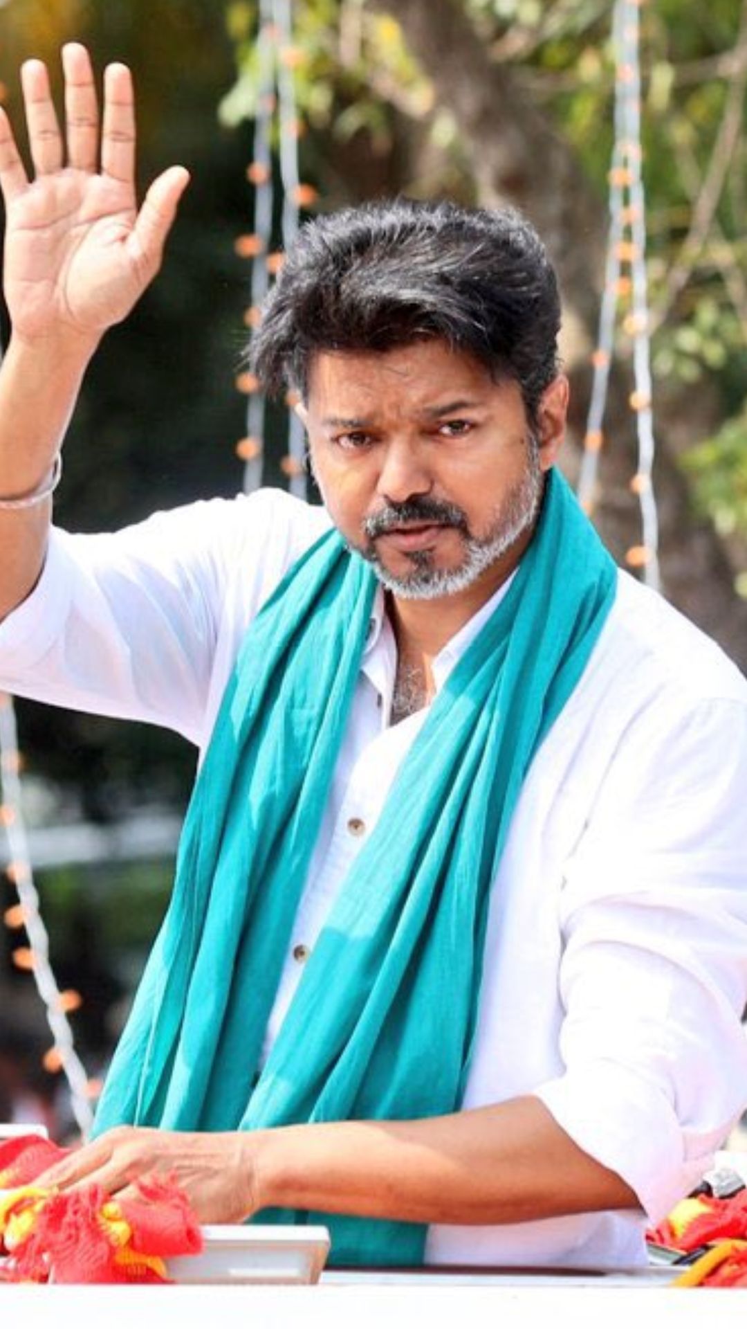விஜய் தமிழக வெற்றிக் கழகத்தைத் தொடங்கிய பிறகு நடிப்பில் இருந்து விலகுவதாக அறிவித்தார்.
