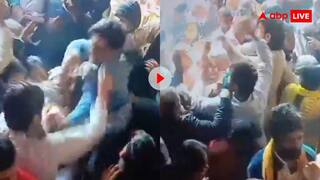 बांके बिहारी मंदिर में पुजारियों की गुंडागर्दी, महिला श्रद्धालुओं पर भी बरसाए थप्पड़- वीडियो वायरल